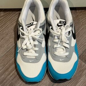 Nike Air Max Correlate Women’s Size 7 – White / Turquoise Blue